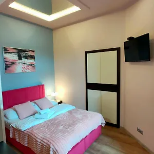 Mirror Pink Studio Apartment Krakow